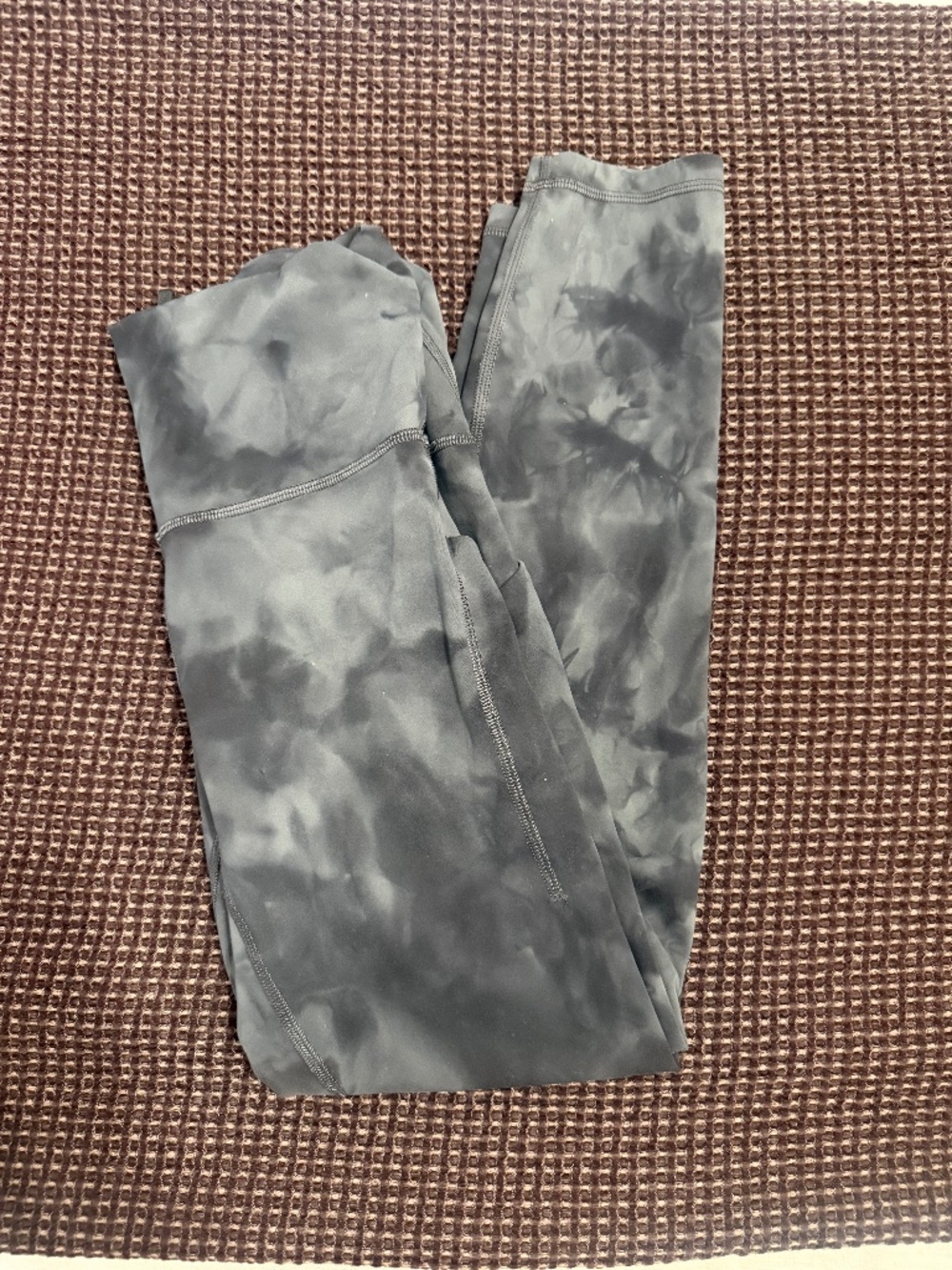 Lululemon leggings size 8